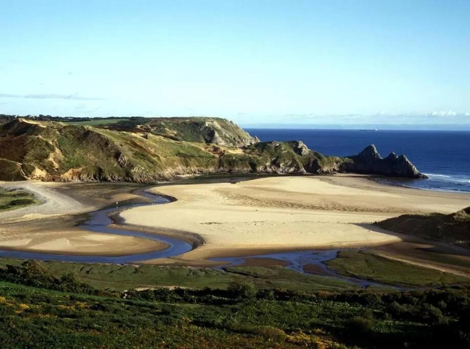 No25-Luxe Living Guest House- 2 Bed-Wifi-Free Parking-City- Beach Swansea Bagian luar foto