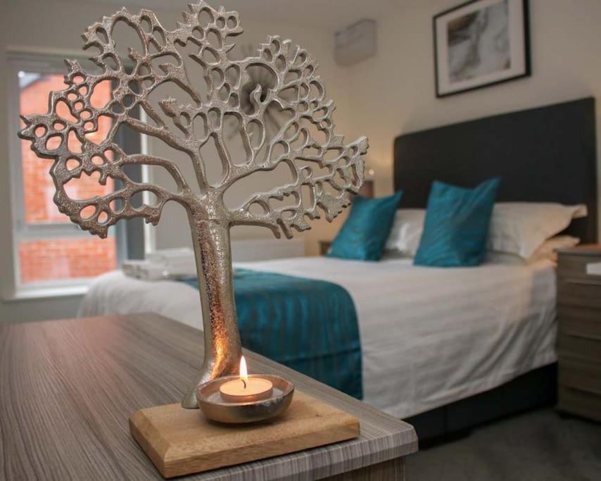 No25-Luxe Living Guest House- 2 Bed-Wifi-Free Parking-City- Beach Swansea Bagian luar foto